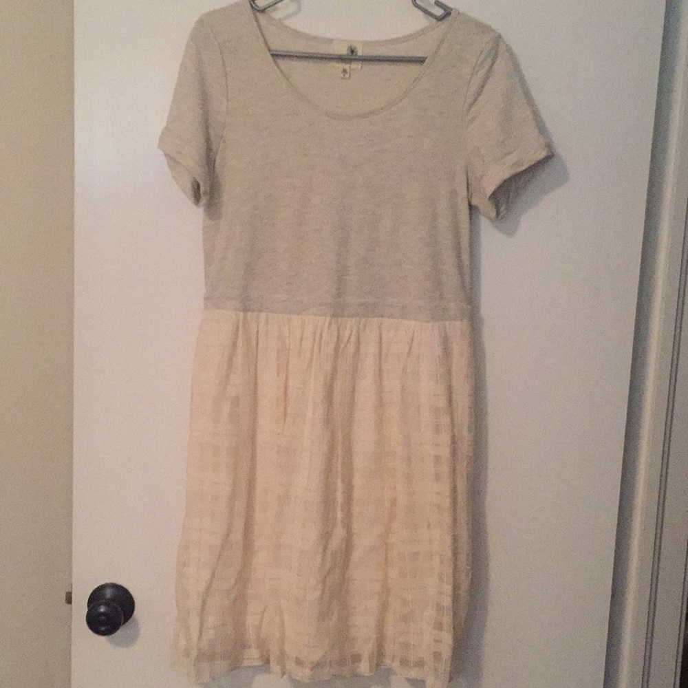 Anthropologie Cream and grey casual summer dress